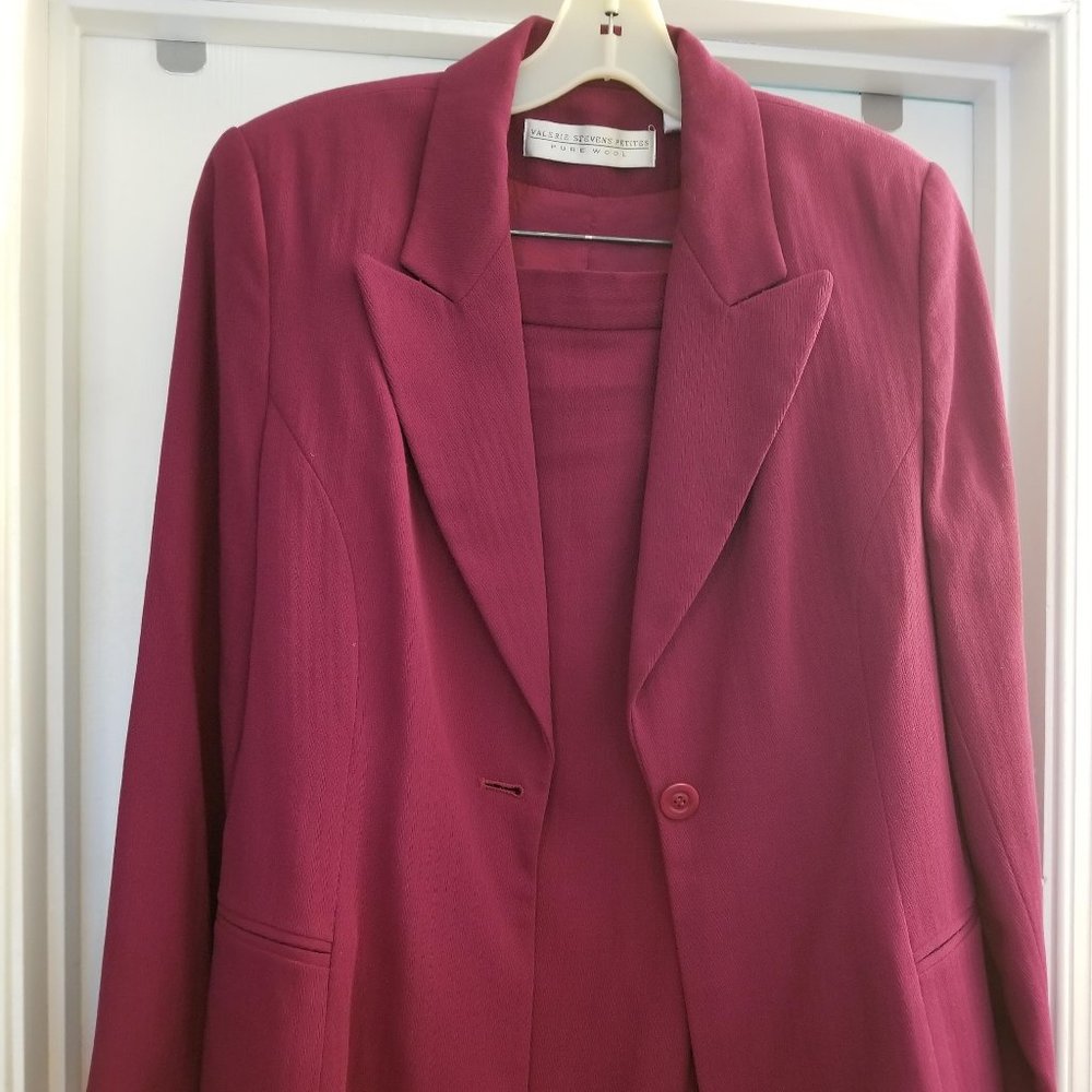 Vintage Valerie Stevens 100% Pure Wool Womens Skirt Suit Size US 12P. Fuschia.